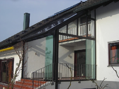 http://www.albrechtmetallbau.de//inc/pixlie/cache/vs_Balkonverglasungen_bild75.jpg