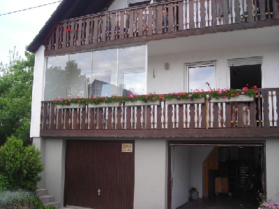 http://www.albrechtmetallbau.de//inc/pixlie/cache/vs_Balkonverglasungen_bild99.jpg
