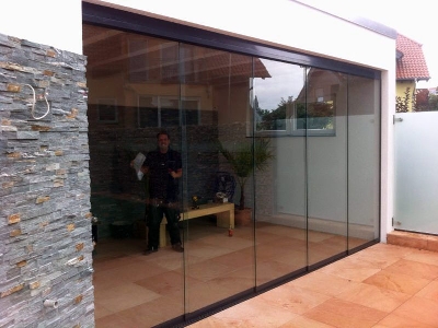http://www.albrechtmetallbau.de//inc/pixlie/cache/vs_Ganzglasschiebewaende_bild70.jpg