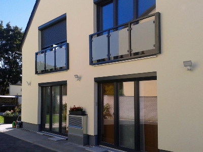http://www.albrechtmetallbau.de//inc/pixlie/cache/vs_Gelaender_bild80.jpg